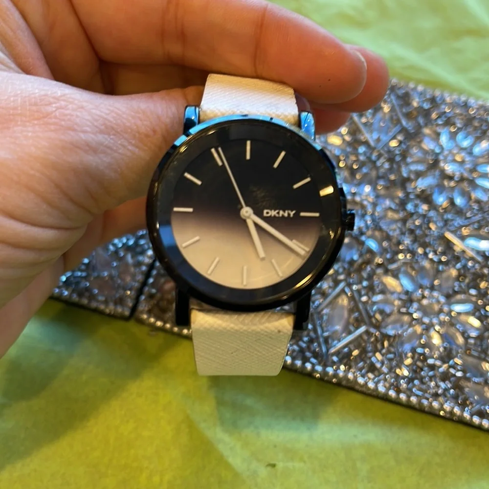 DKNY NY2185 Stainless Steel Women’s Watch – White Calfskin Leather Band